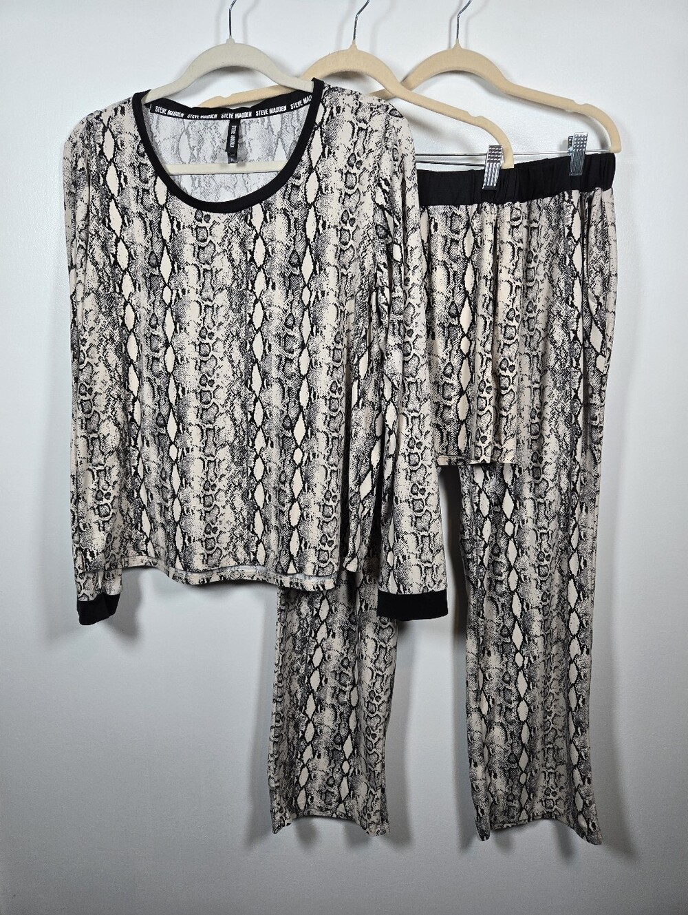 Steve Madden Snake Print 3 Piece Pajama Set Size XL Long Sleeve Shorts Pants